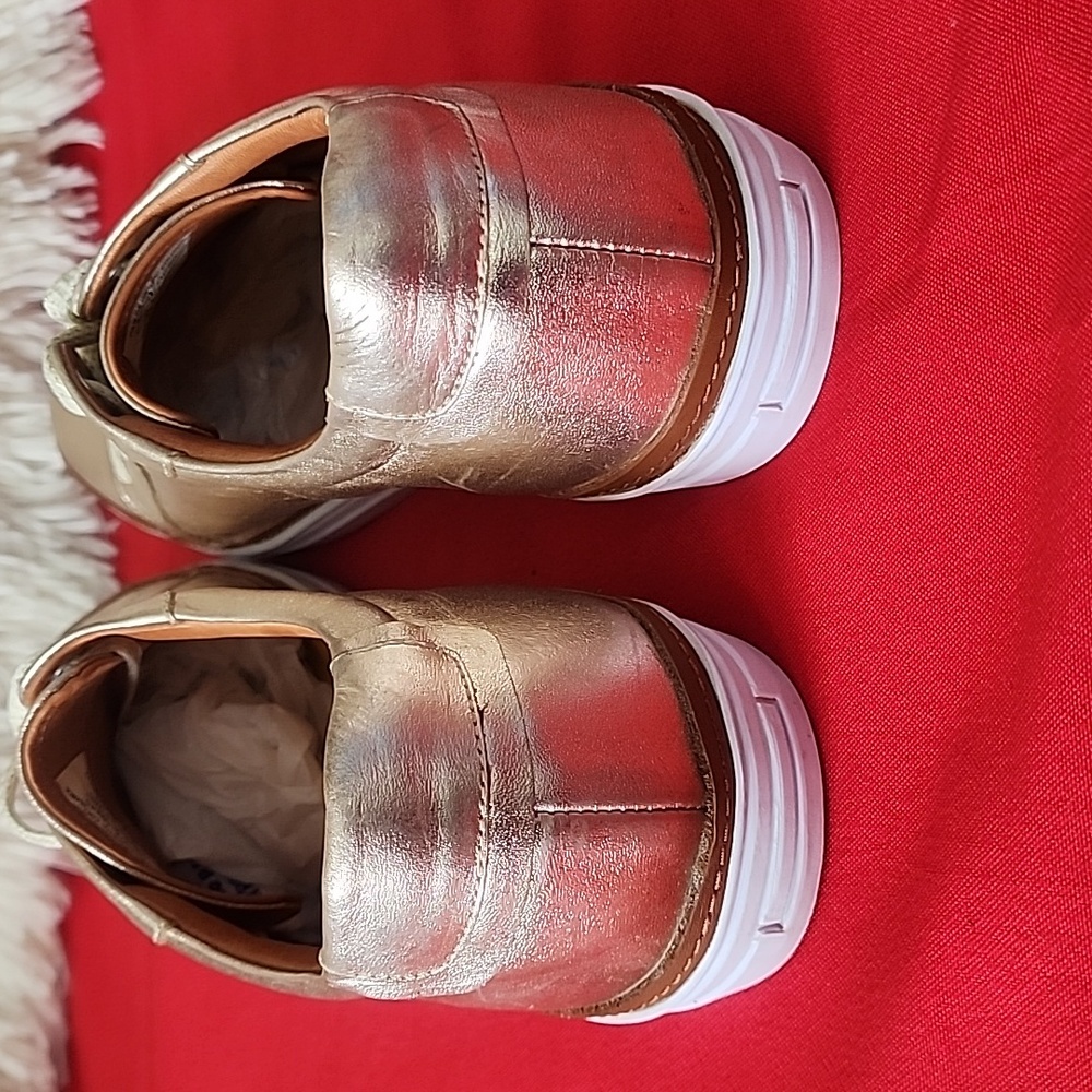 Velez Artisan Metallic Gold Women's Sneakers View 5